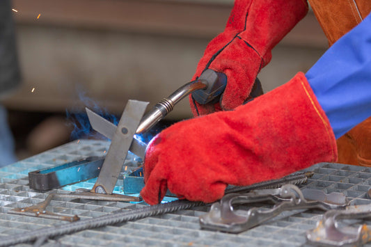 Understanding Glove EN Safety Standards