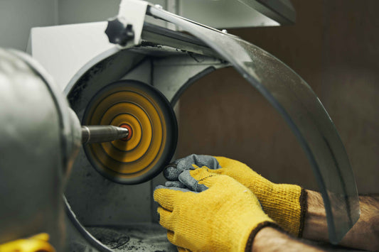 Glove Material Selection Guide: How to Choose the Right Gloves for Safety and Perfomance